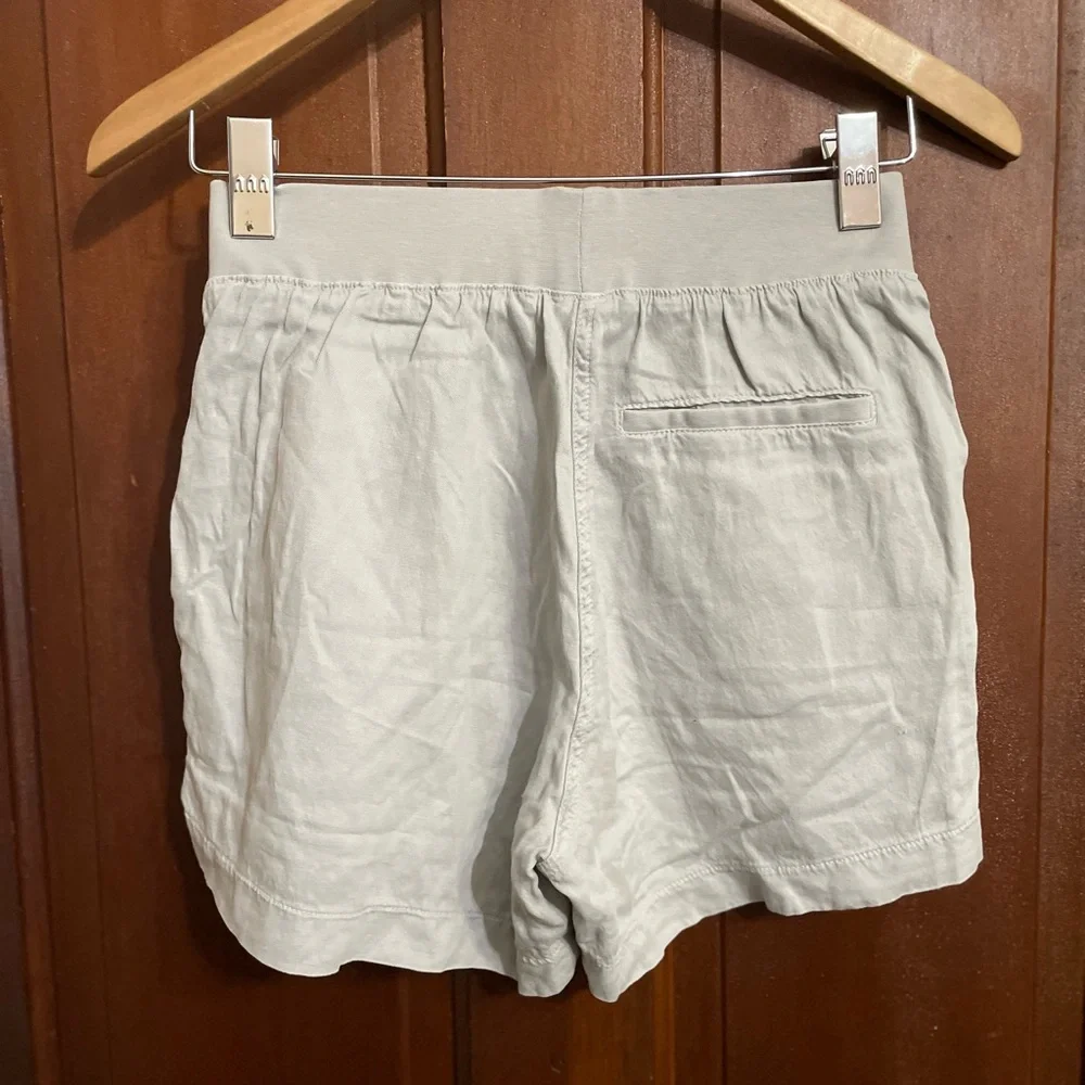 Faherty small gray shorts